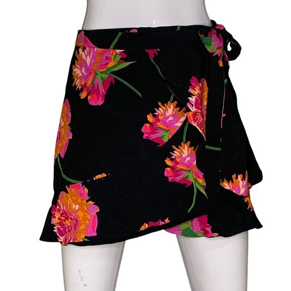 Zara Wrap Mini Skirt Floral Print Full Lining No Pockets Size S - Picture 2 of 8